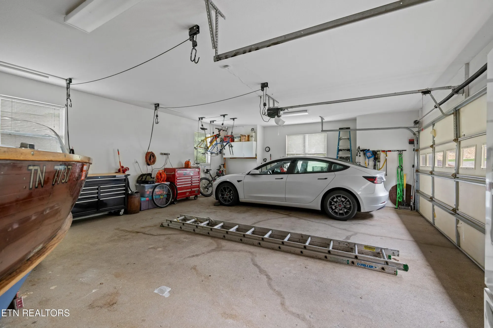 Property Slideshow image 38 of 45 | 117 tahlequah ln, Loudon, TN, 37774