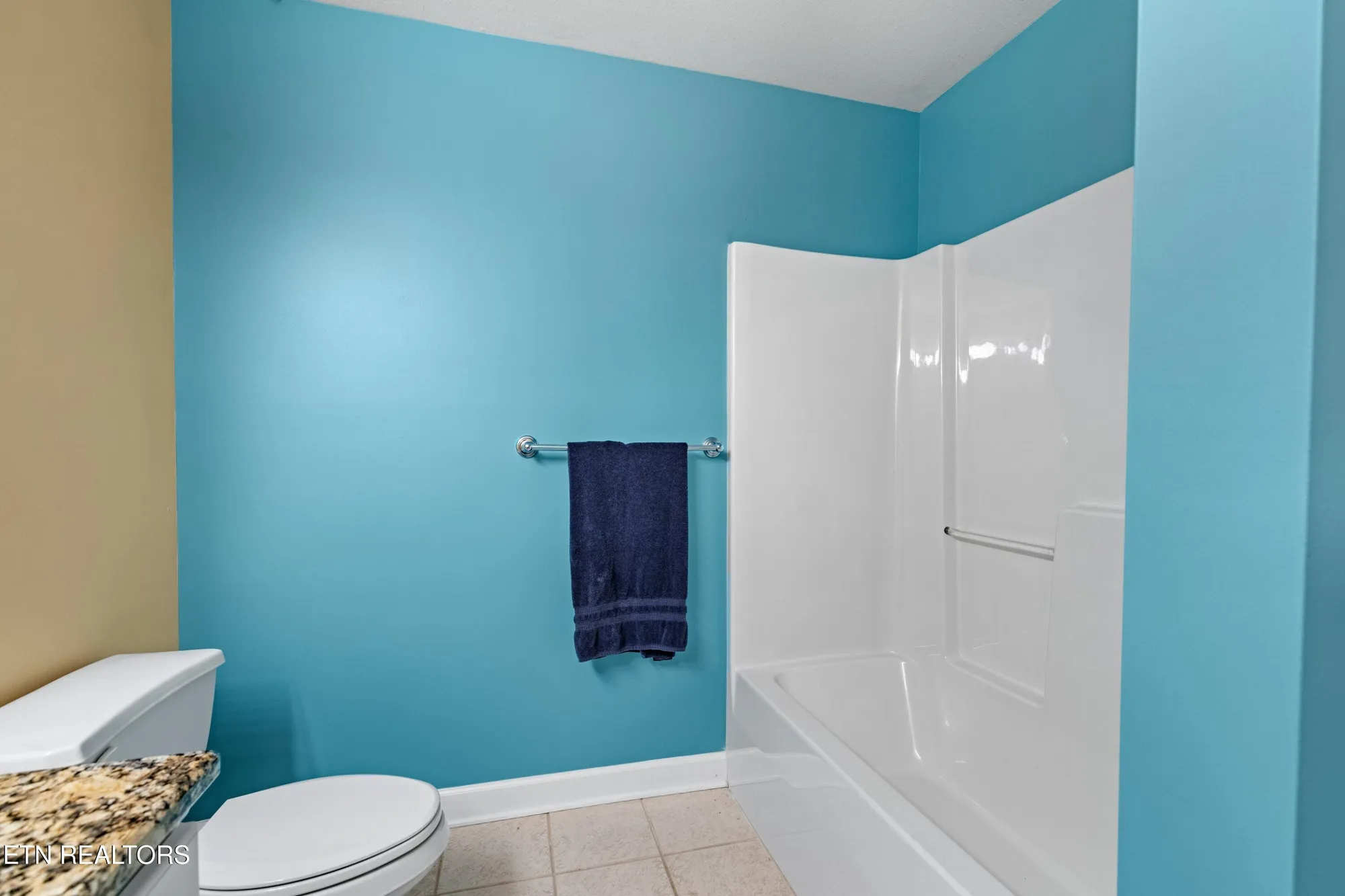 Property Slideshow image 28 of 45 | 117 tahlequah ln, Loudon, TN, 37774