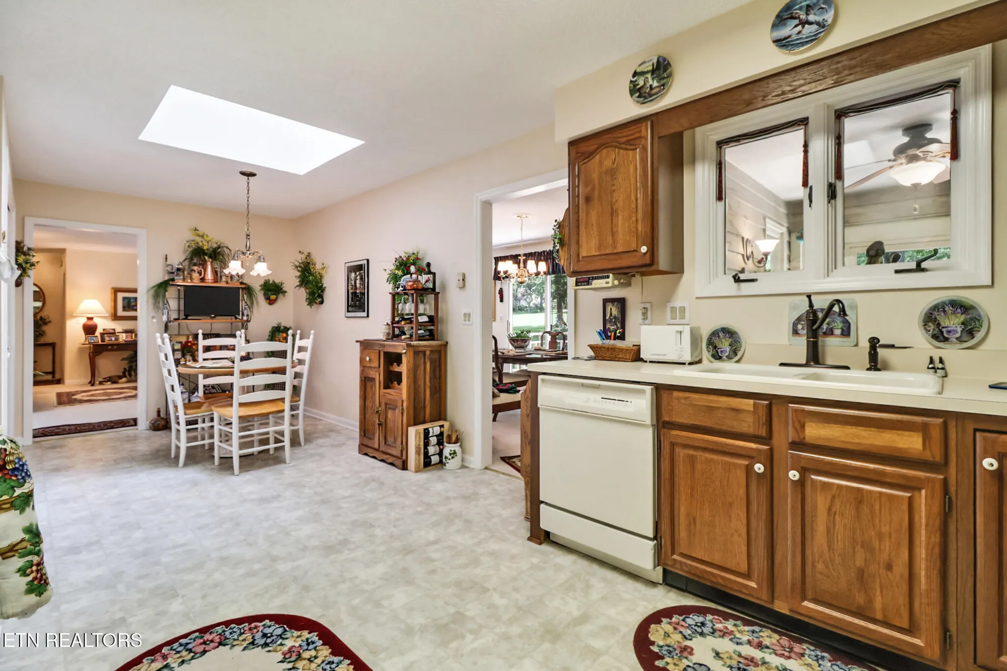 Property Slideshow image 29 of 43 | 131 snead dr, Crossville, TN, 38558