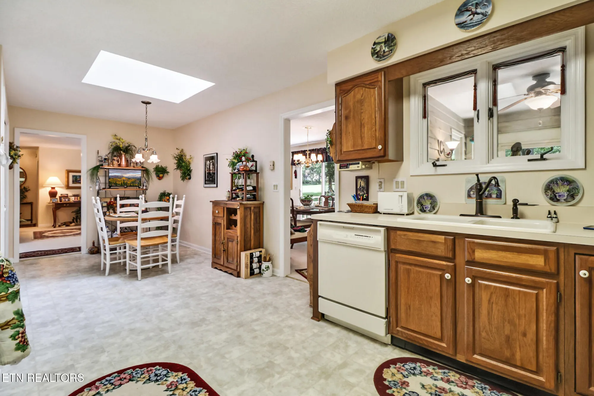 Property Slideshow image 30 of 43 | 131 snead dr, Crossville, TN, 38558