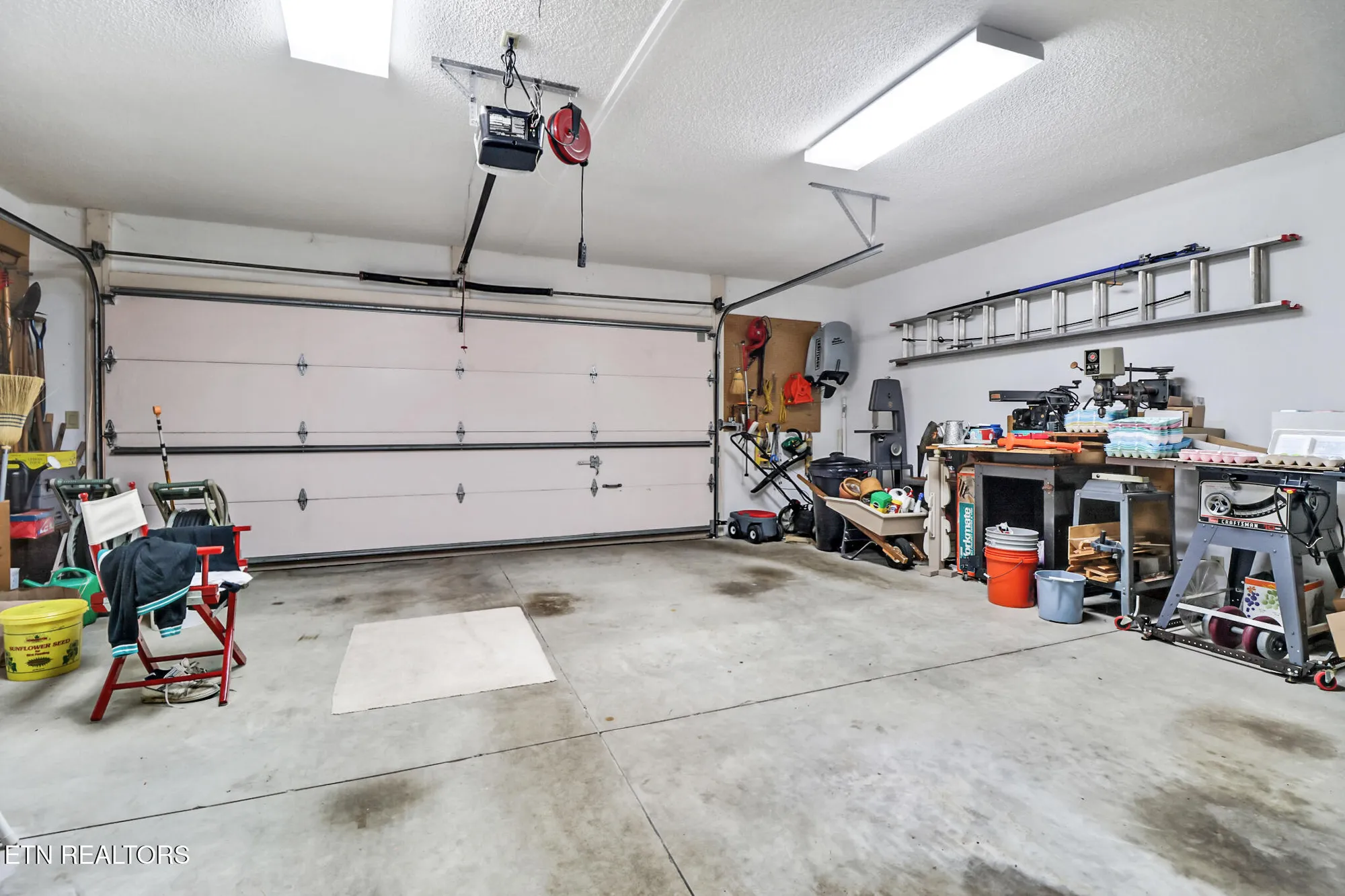 Property Slideshow image 36 of 43 | 131 snead dr, Crossville, TN, 38558