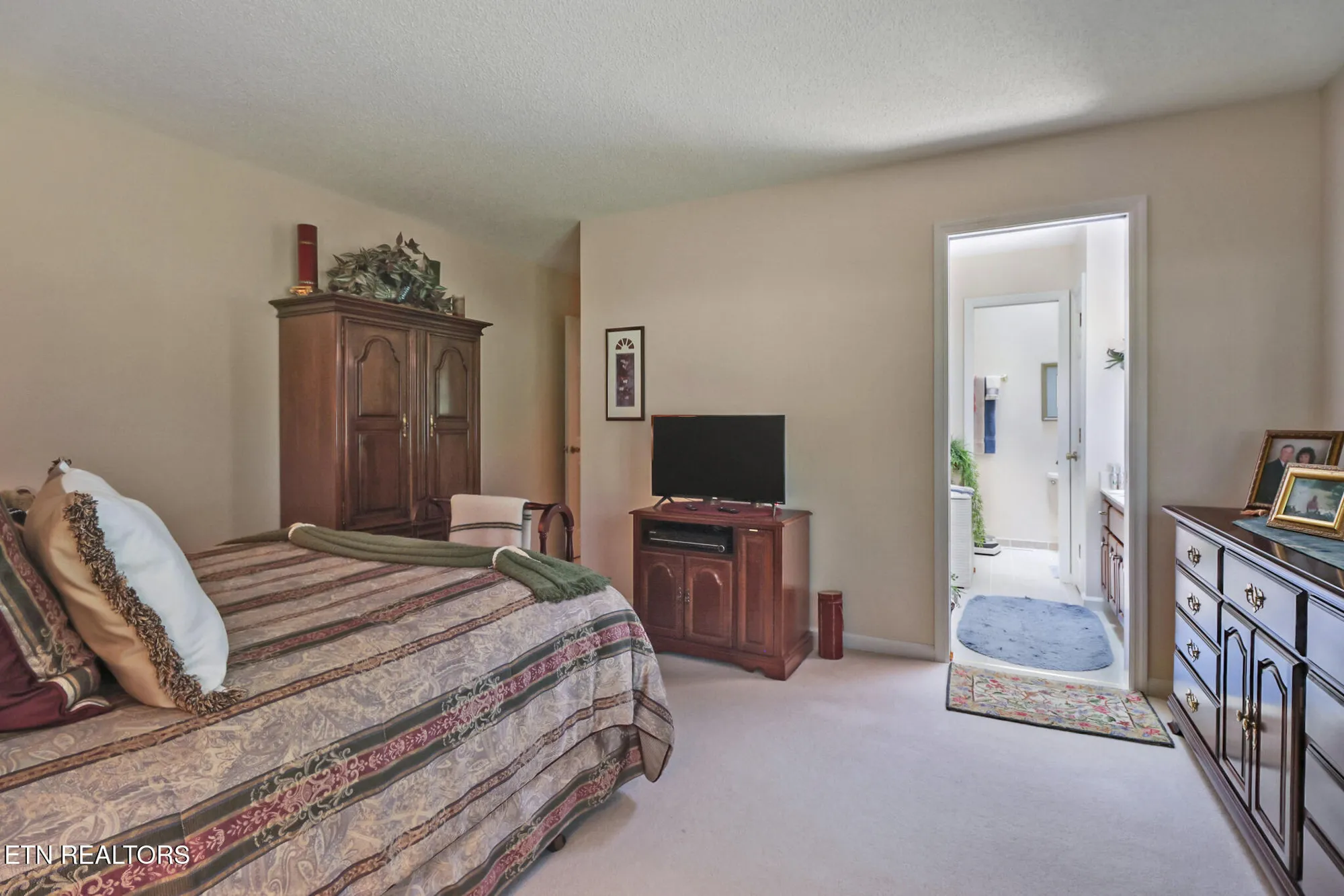 Property Slideshow image 34 of 43 | 131 snead dr, Crossville, TN, 38558