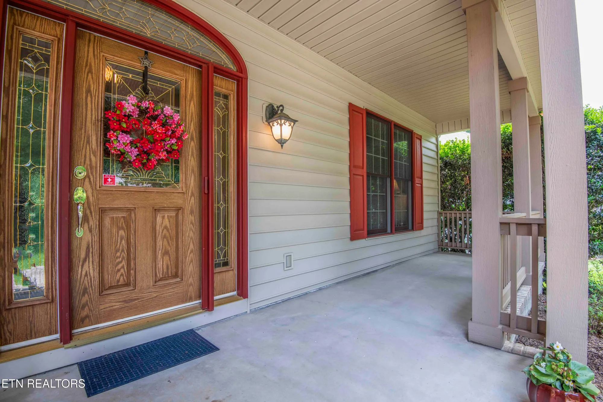 Property Slideshow image 4 of 45 | 308 tahlequah dr, Loudon, TN, 37774