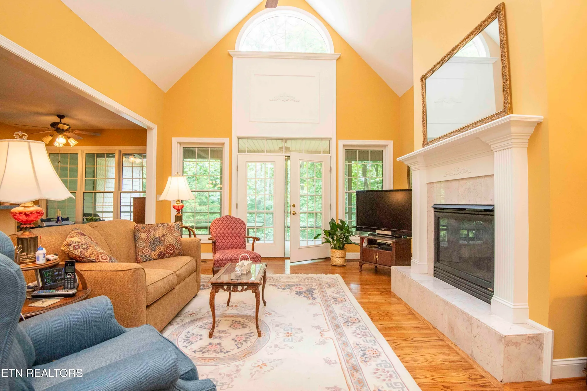 Property Slideshow image 10 of 45 | 308 tahlequah dr, Loudon, TN, 37774