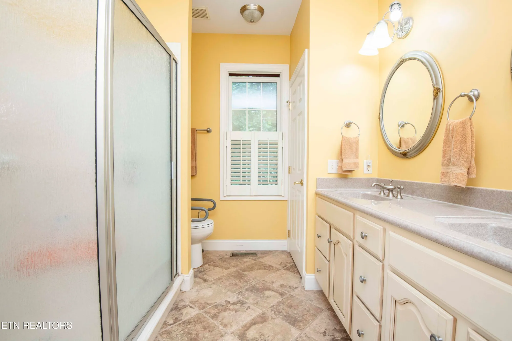 Property Slideshow image 26 of 45 | 308 tahlequah dr, Loudon, TN, 37774