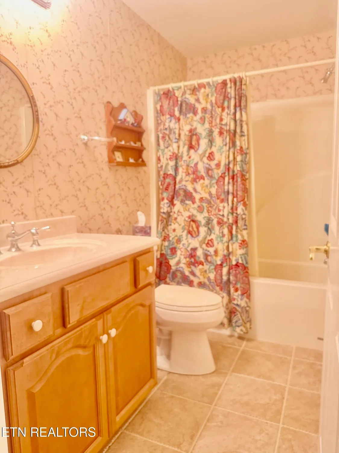 Property Slideshow image 31 of 45 | 308 tahlequah dr, Loudon, TN, 37774