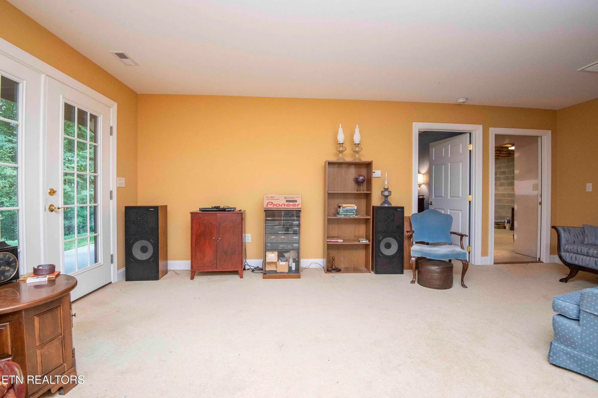 Property Slideshow image 33 of 45 | 308 tahlequah dr, Loudon, TN, 37774