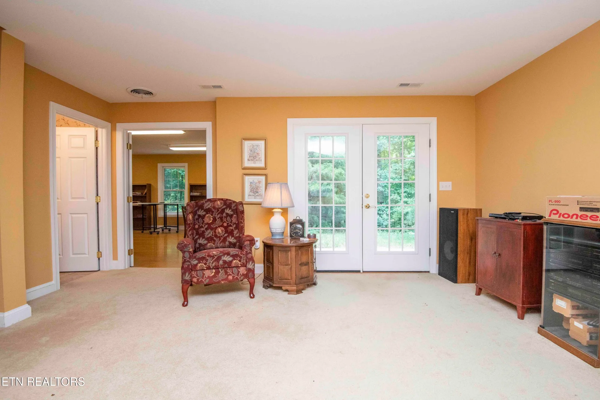 Property Slideshow image 36 of 45 | 308 tahlequah dr, Loudon, TN, 37774