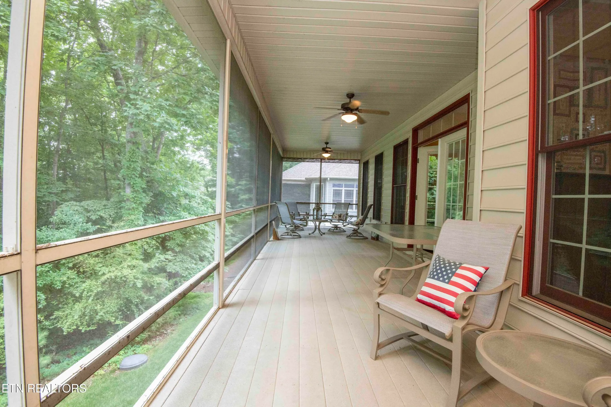 Property Slideshow image 38 of 45 | 308 tahlequah dr, Loudon, TN, 37774