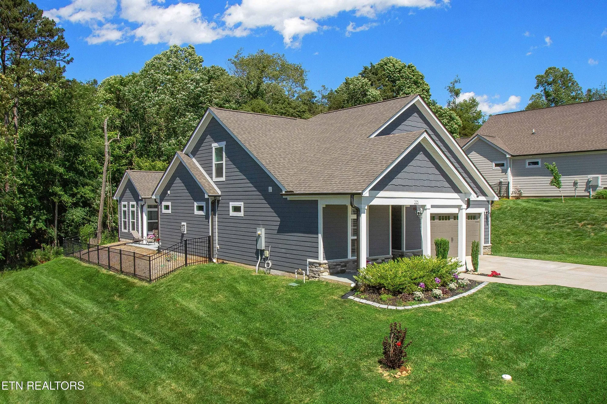 Property Slideshow image 2 of 47 | 225 cedar branch trl, Lenoir City, TN, 37772