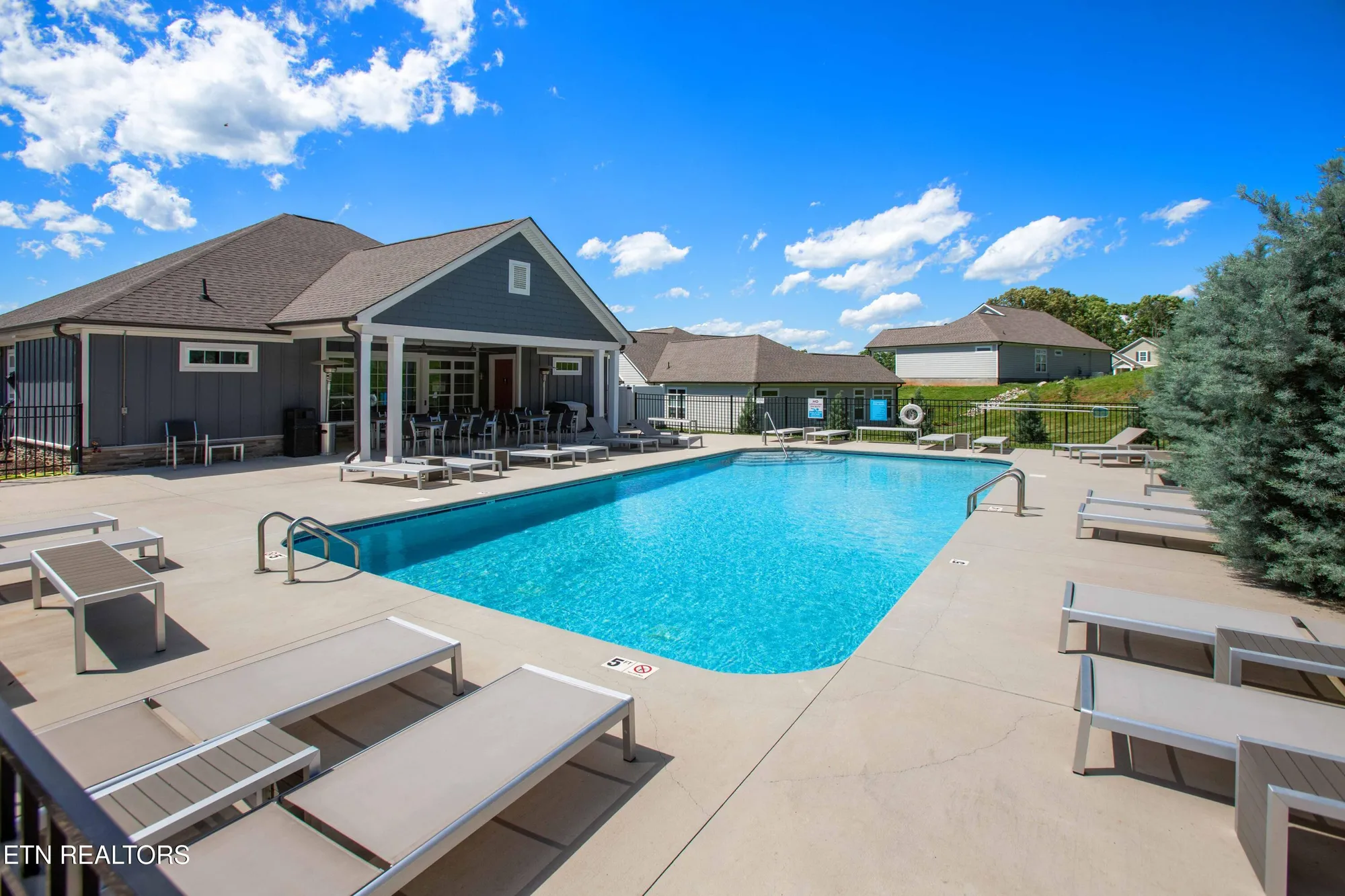 Property Slideshow image 9 of 47 | 225 cedar branch trl, Lenoir City, TN, 37772