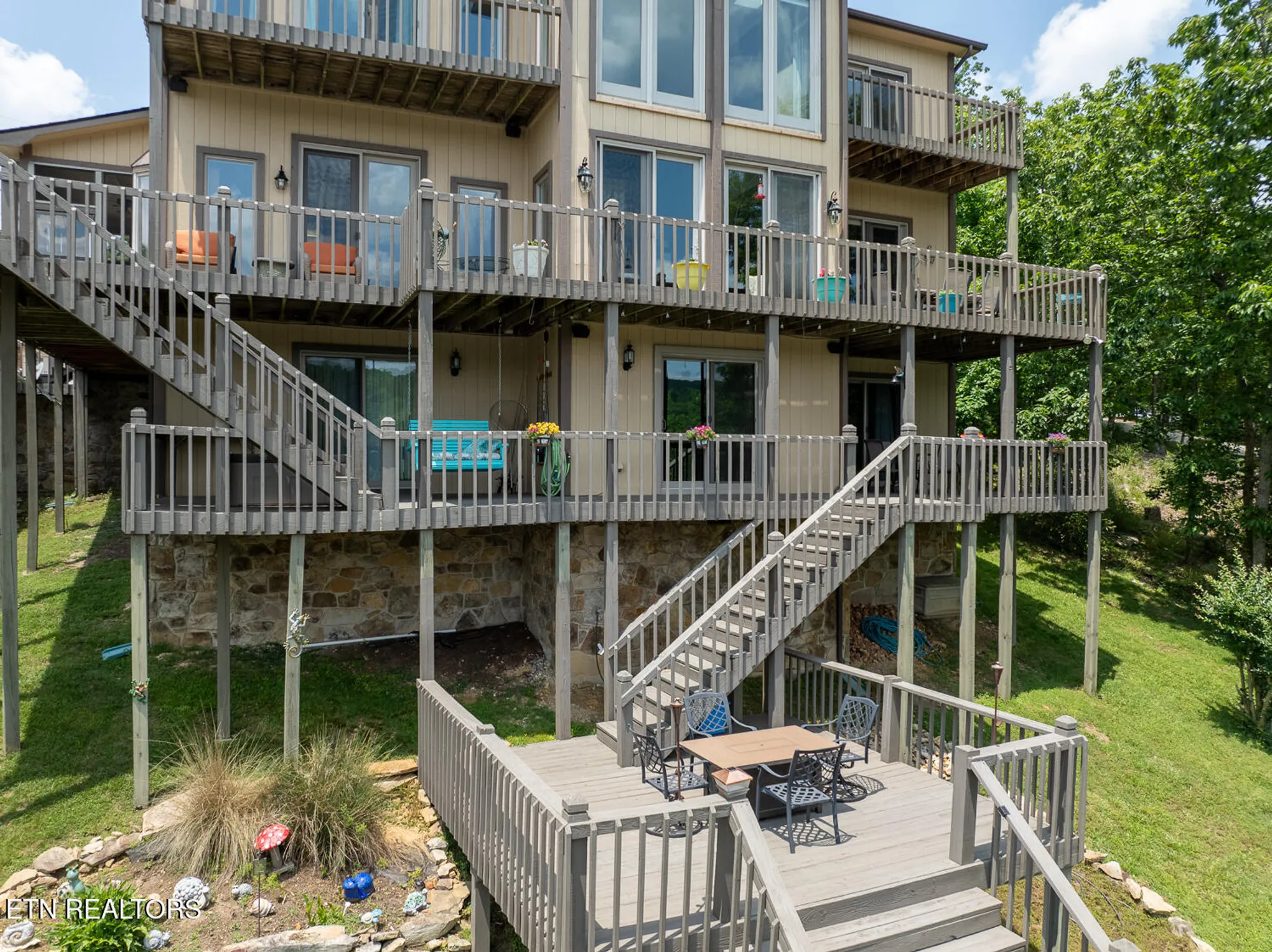 Property Slideshow image 2 of 39 | 20 brixton ln, Crossville, TN, 38558