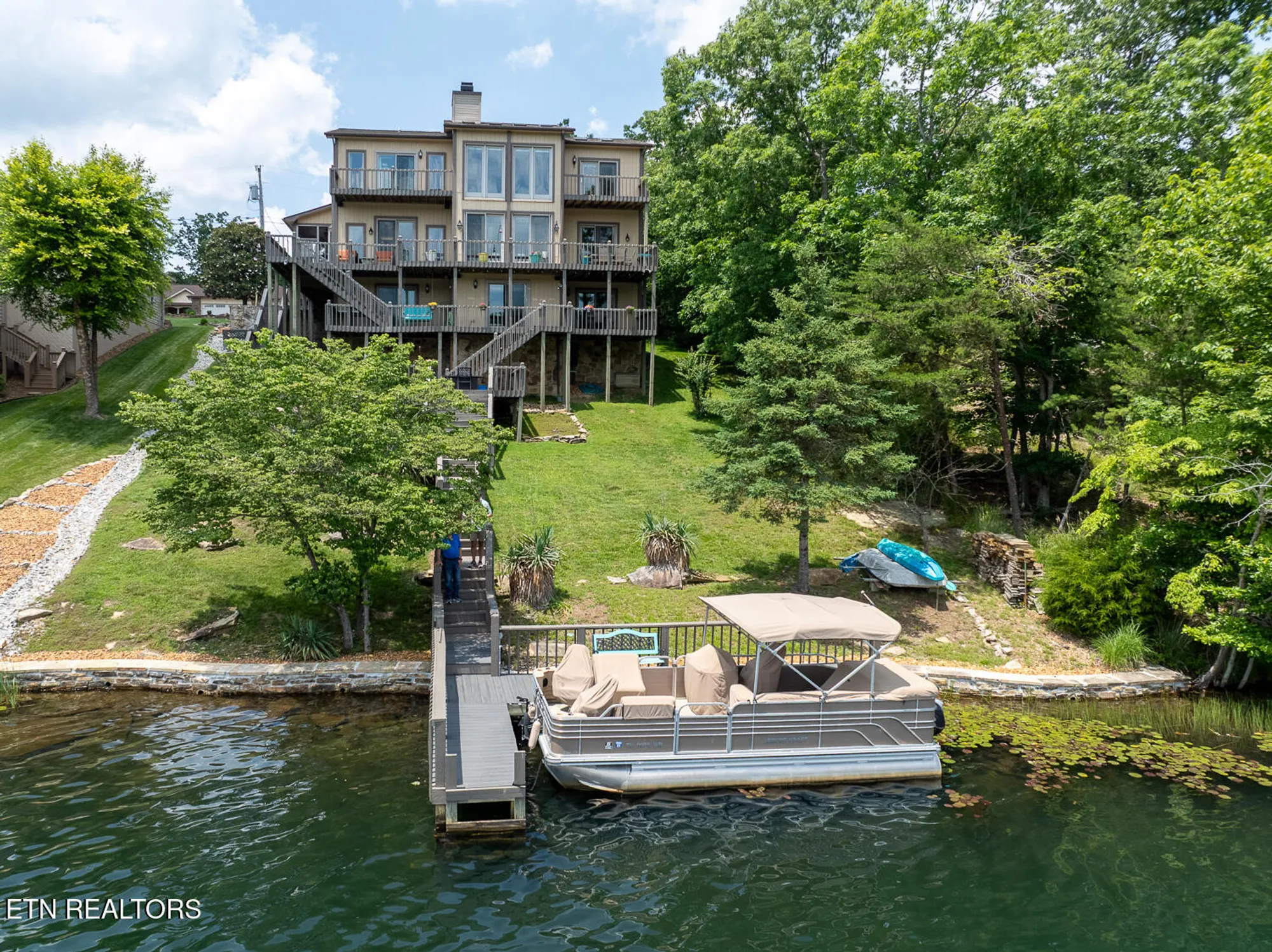 Property Slideshow image 3 of 39 | 20 brixton ln, Crossville, TN, 38558