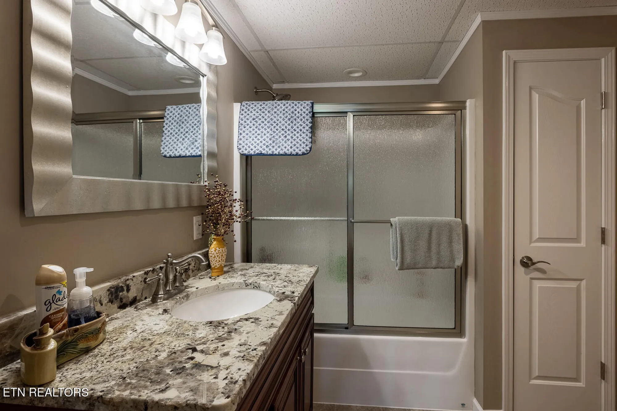 Property Slideshow image 26 of 39 | 20 brixton ln, Crossville, TN, 38558