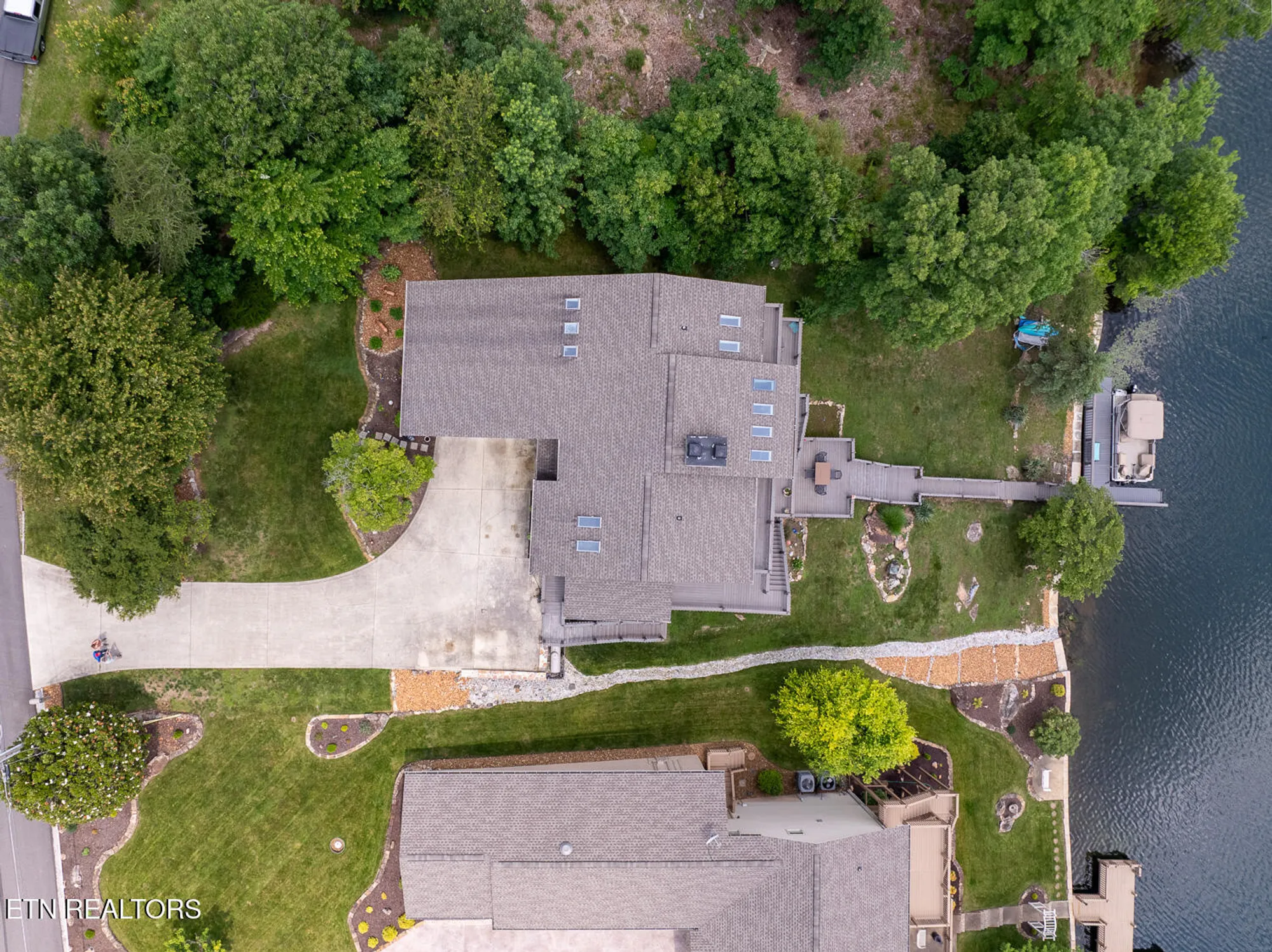 Property Slideshow image 35 of 39 | 20 brixton ln, Crossville, TN, 38558