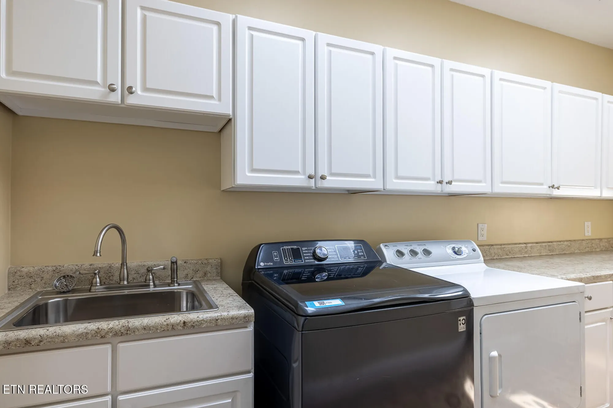 Property Slideshow image 32 of 39 | 20 brixton ln, Crossville, TN, 38558