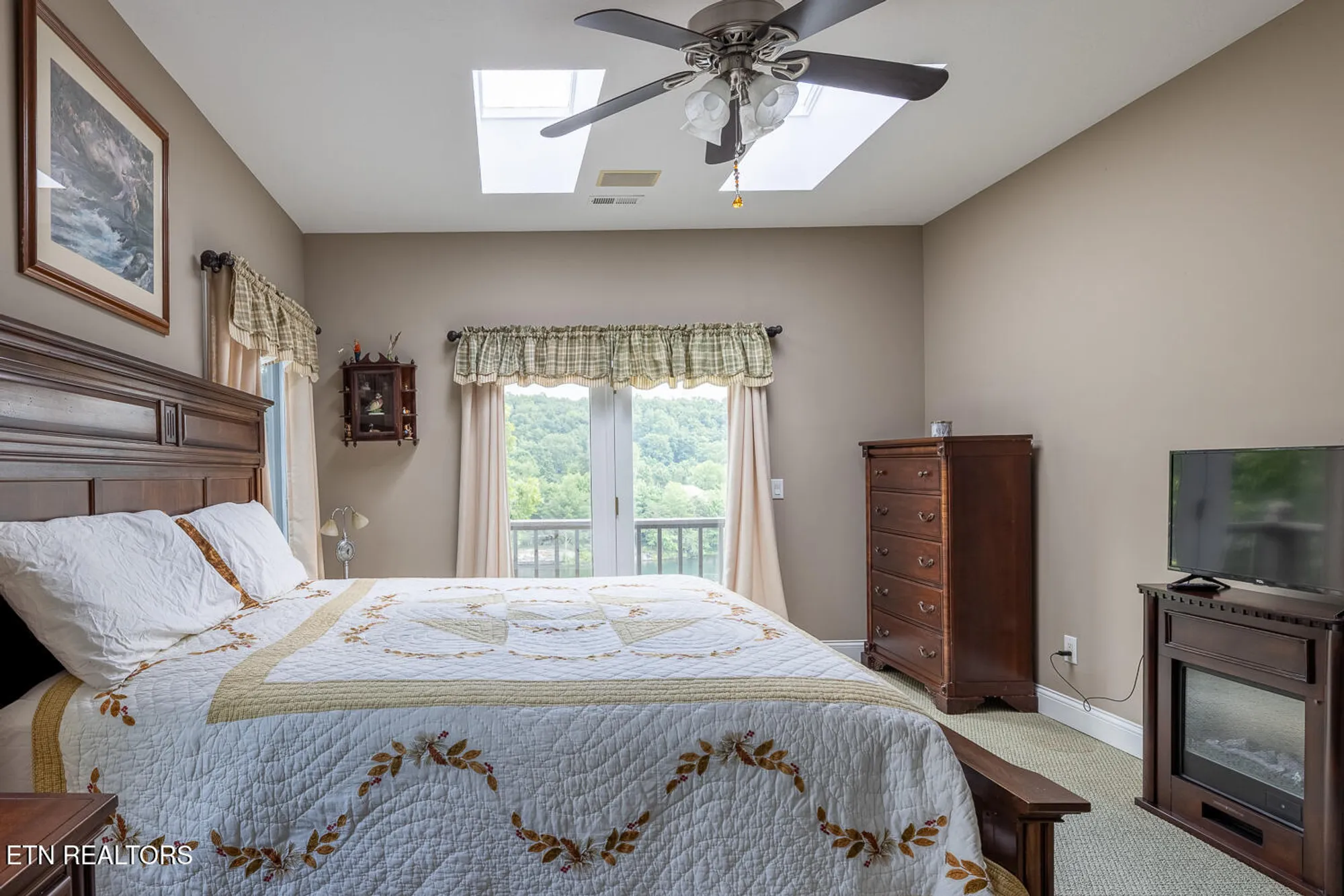 Property Slideshow image 21 of 39 | 20 brixton ln, Crossville, TN, 38558