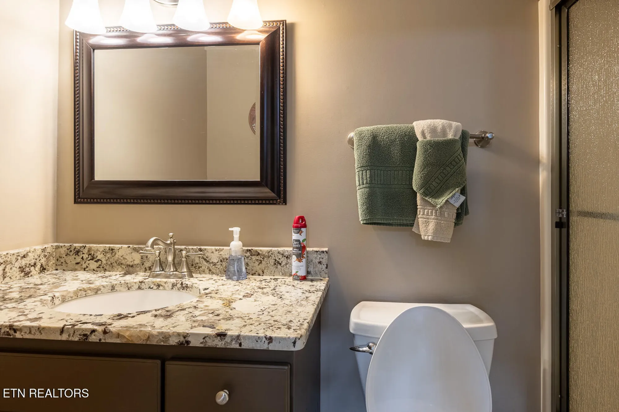 Property Slideshow image 28 of 39 | 20 brixton ln, Crossville, TN, 38558