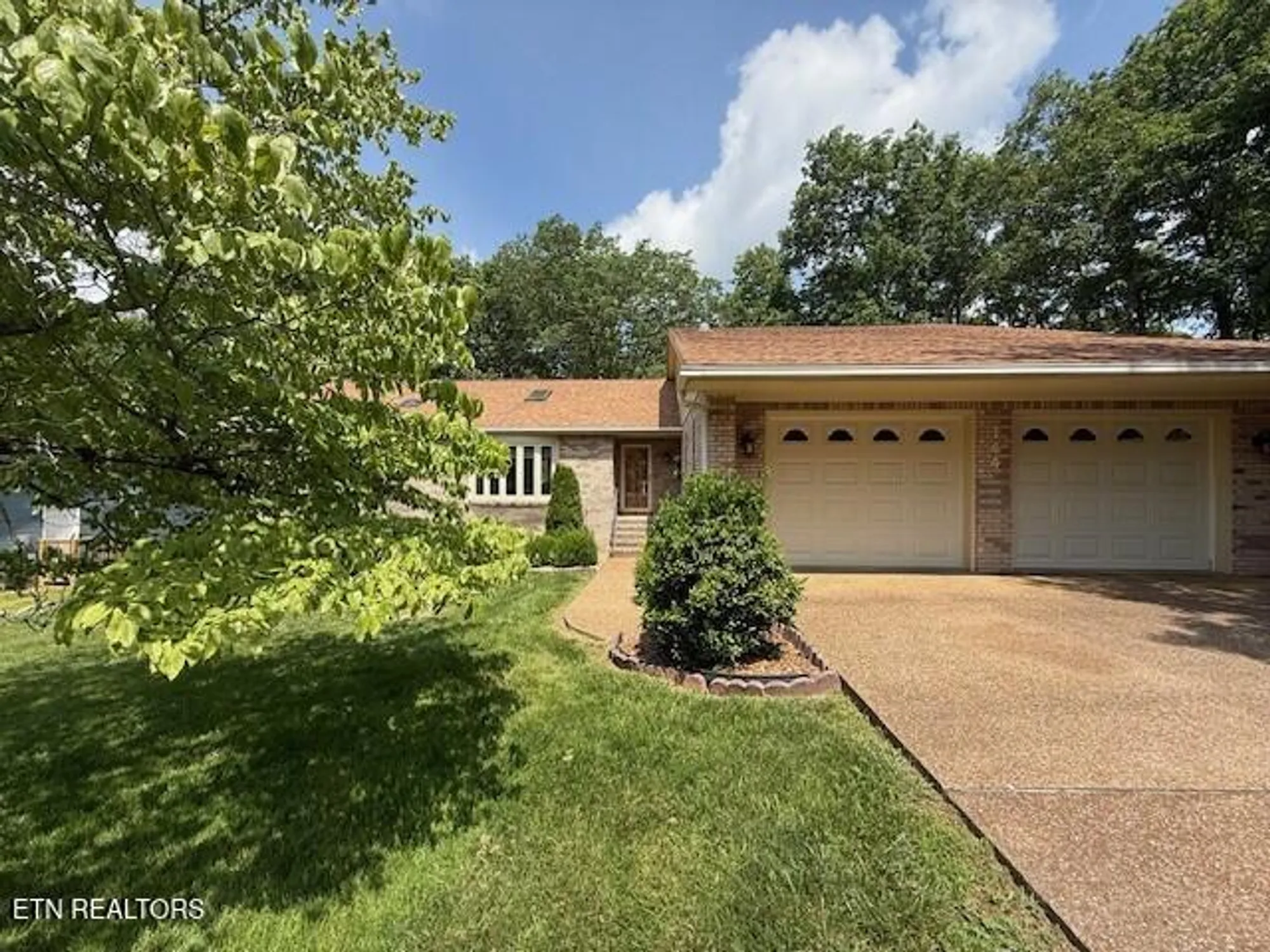 Property Slideshow image 1 of 37 | 144 greenwood rd, Crossville, TN, 38558