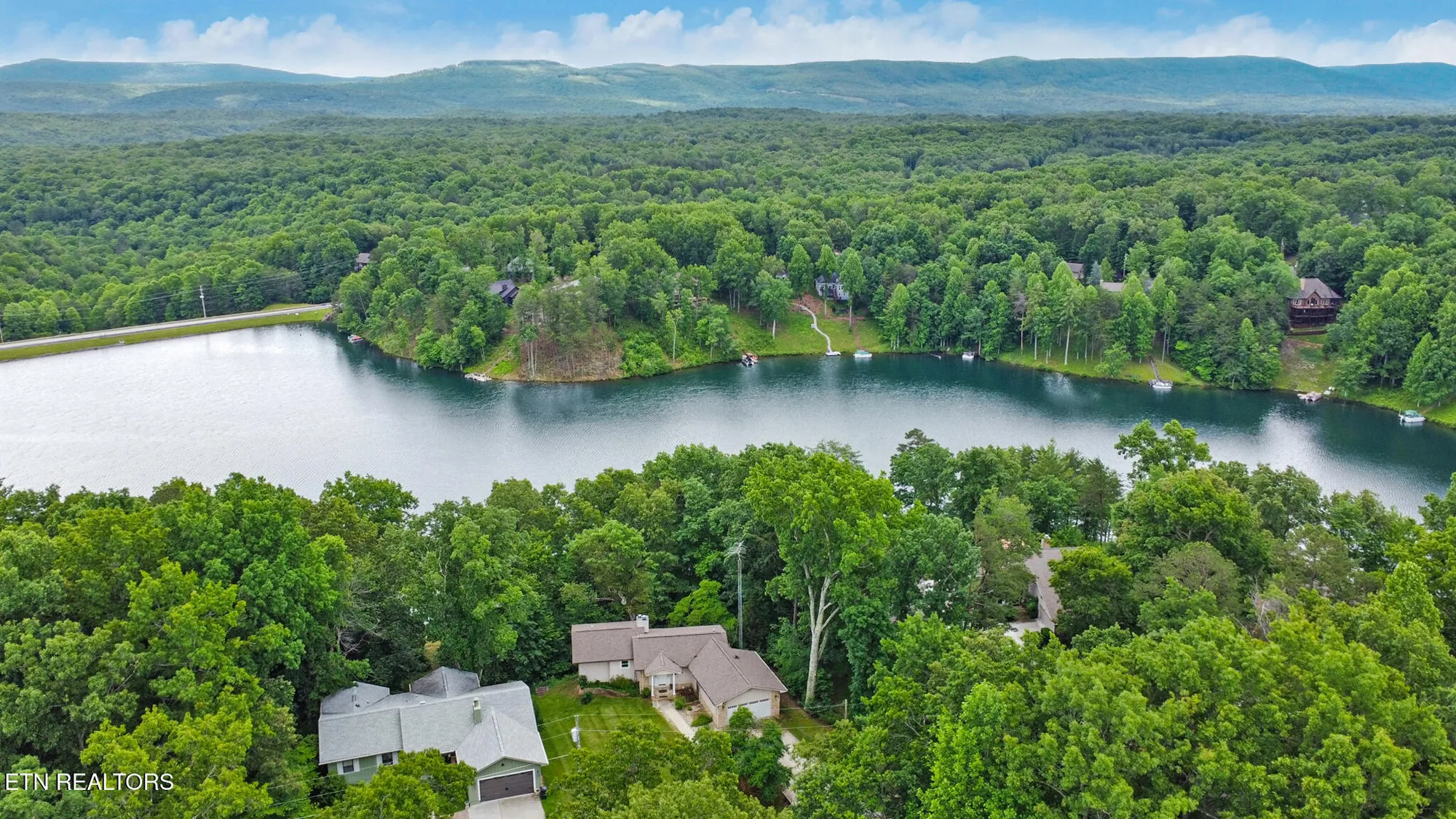 Property Slideshow image 33 of 37 | 27 brambleton ct, Crossville, TN, 38558