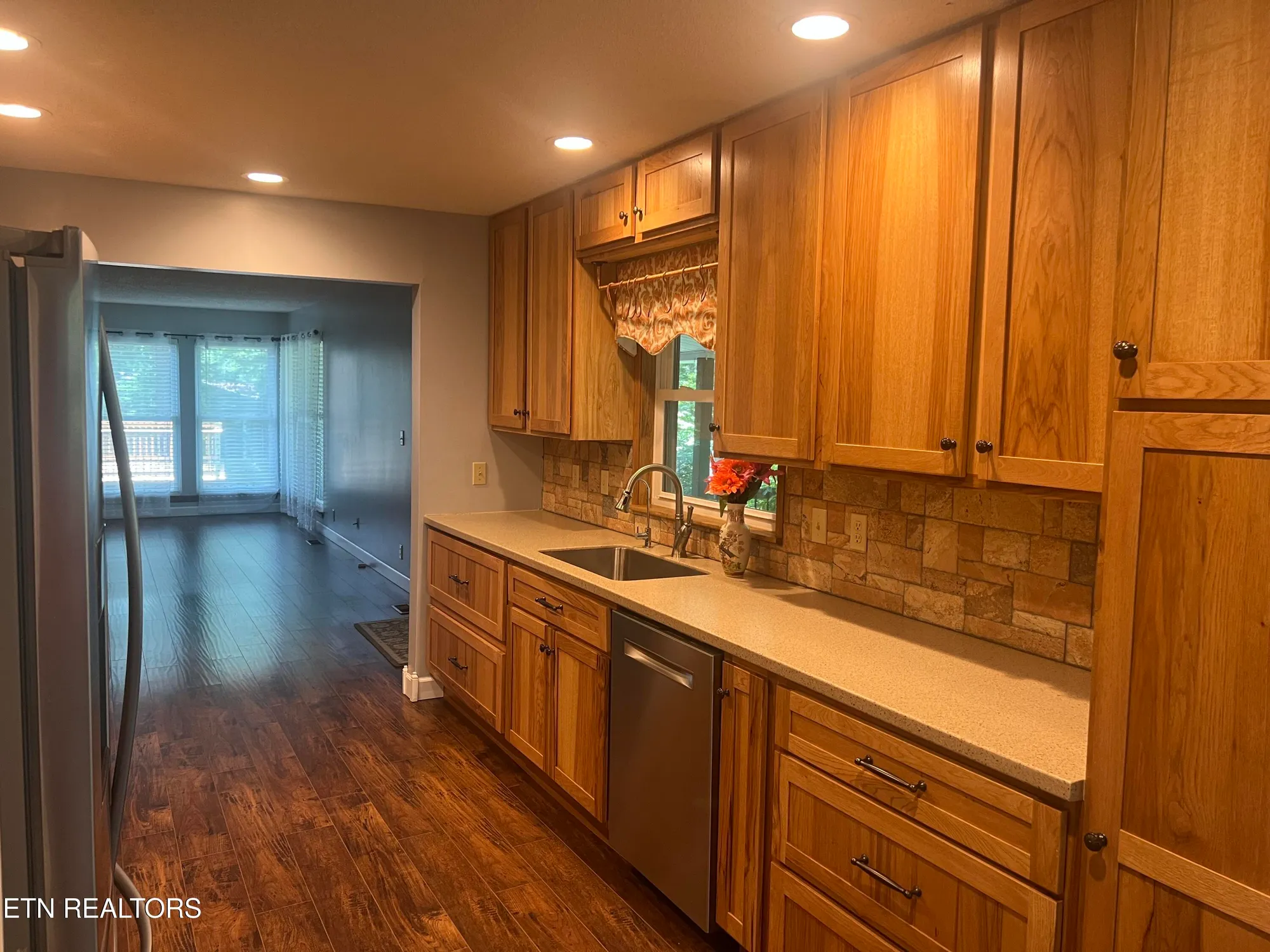 Property Slideshow image 17 of 60 | 137 lakeshire dr, Crossville, TN, 38558