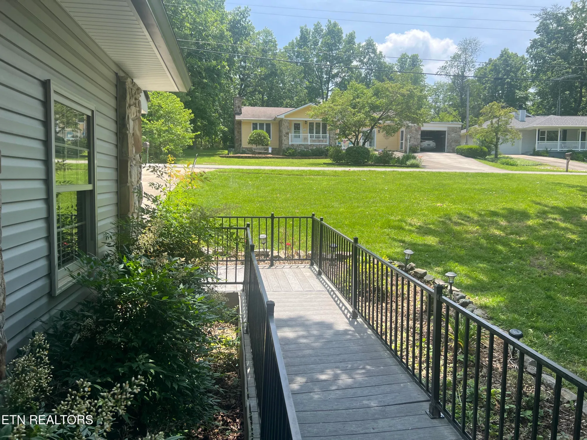 Property Slideshow image 5 of 60 | 137 lakeshire dr, Crossville, TN, 38558