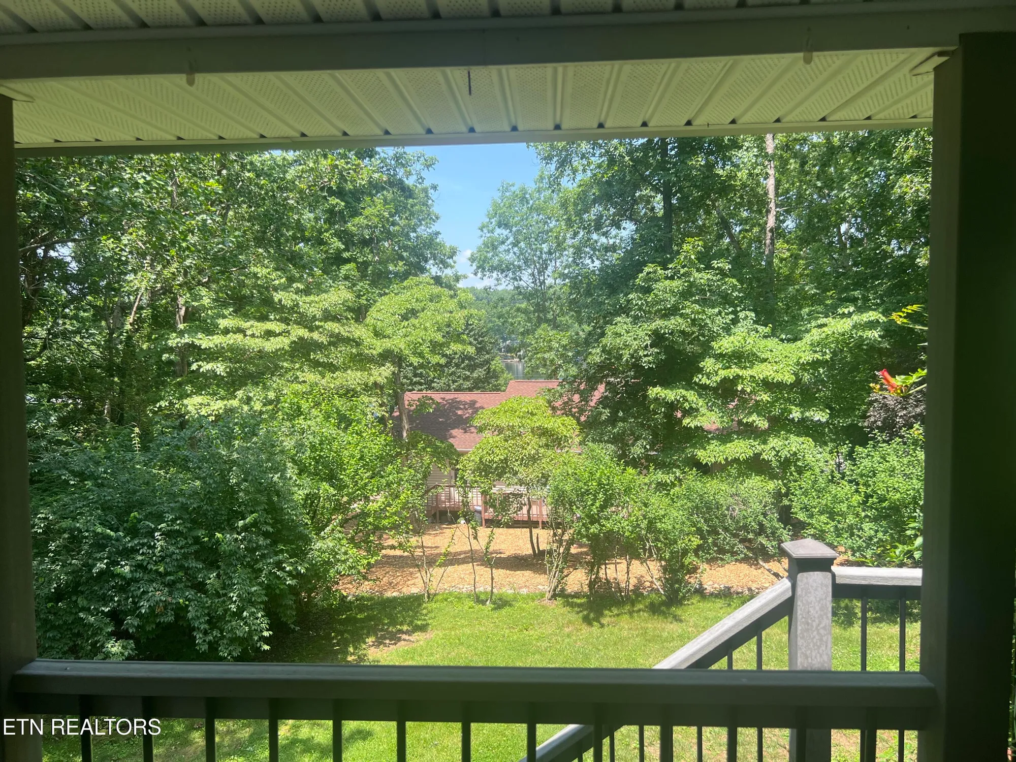 Property Slideshow image 9 of 60 | 137 lakeshire dr, Crossville, TN, 38558