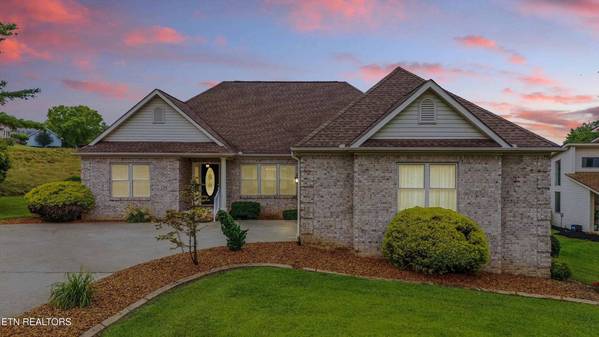 Property Slideshow image 3 of 28 | 140 chuniloti way, Loudon, TN, 37774