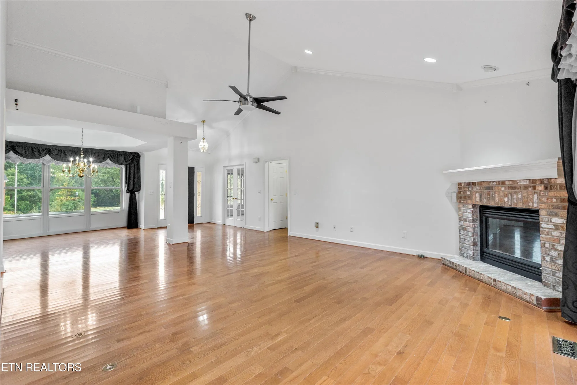 Property Slideshow image 13 of 28 | 140 chuniloti way, Loudon, TN, 37774