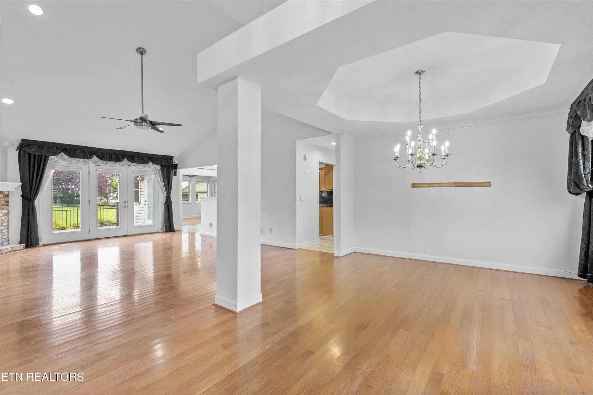 Property Slideshow image 11 of 28 | 140 chuniloti way, Loudon, TN, 37774