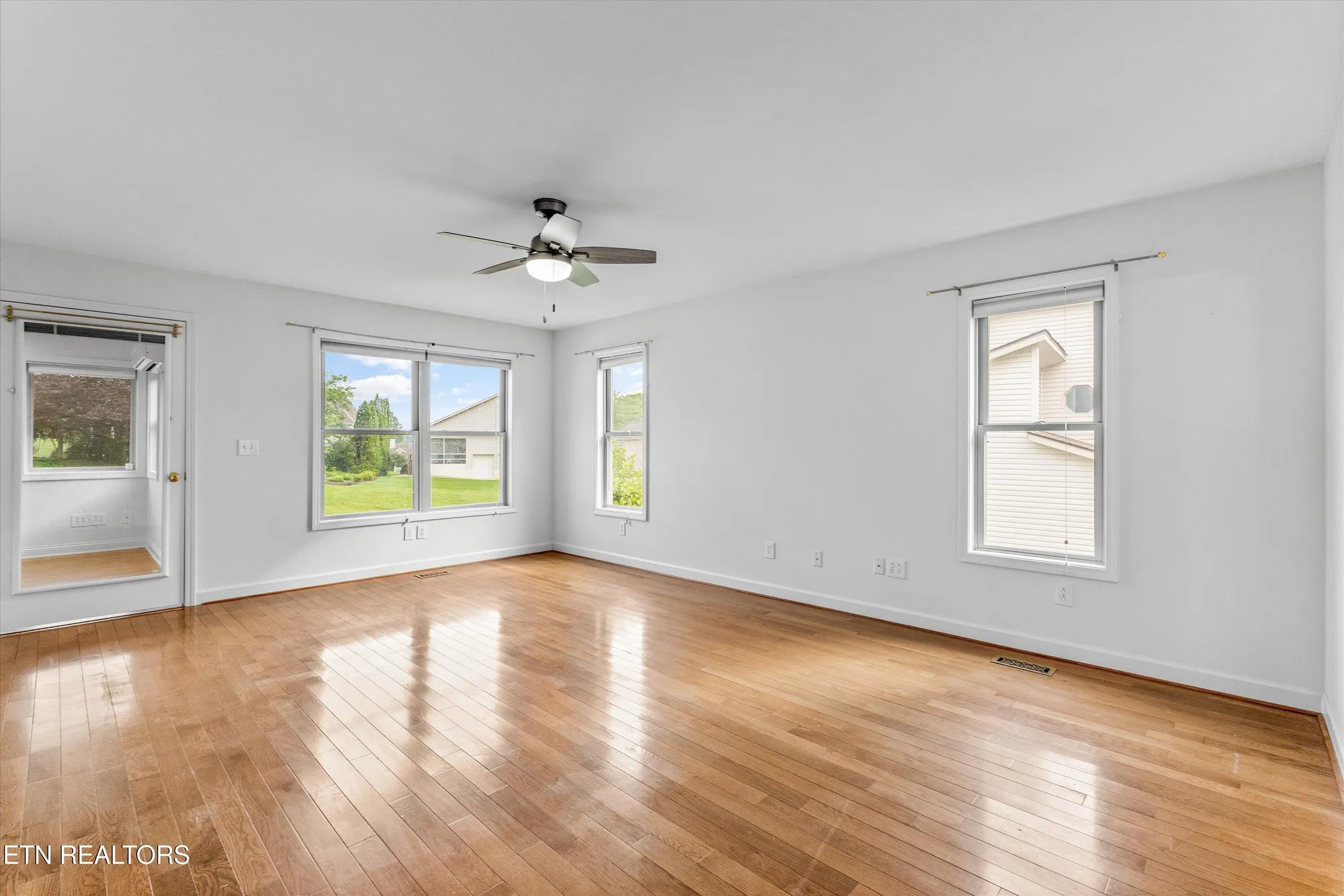 Property Slideshow image 21 of 28 | 140 chuniloti way, Loudon, TN, 37774