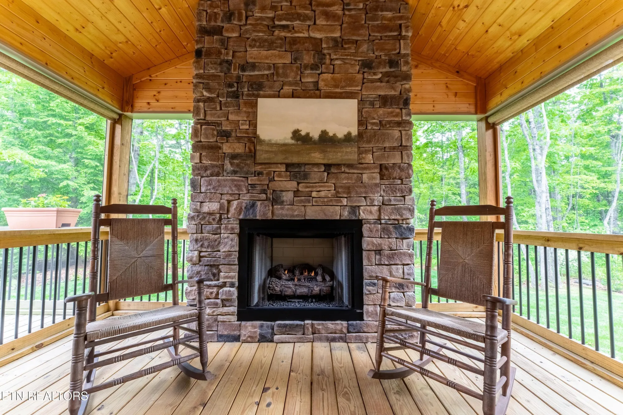 Property Slideshow image 25 of 35 | 233 albemarle cir, Crossville, TN, 38558