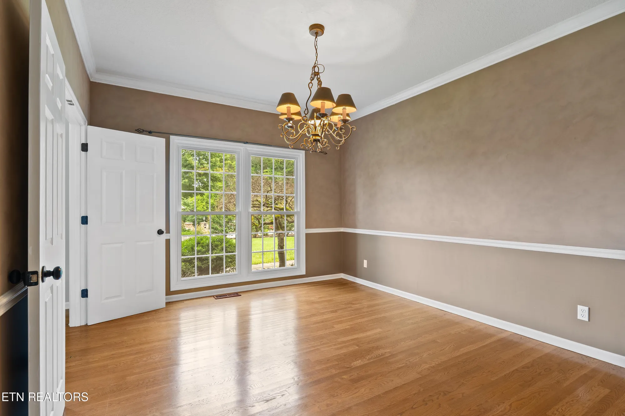 Property Slideshow image 7 of 57 | 612 sandpiper dr, Vonore, TN, 37885