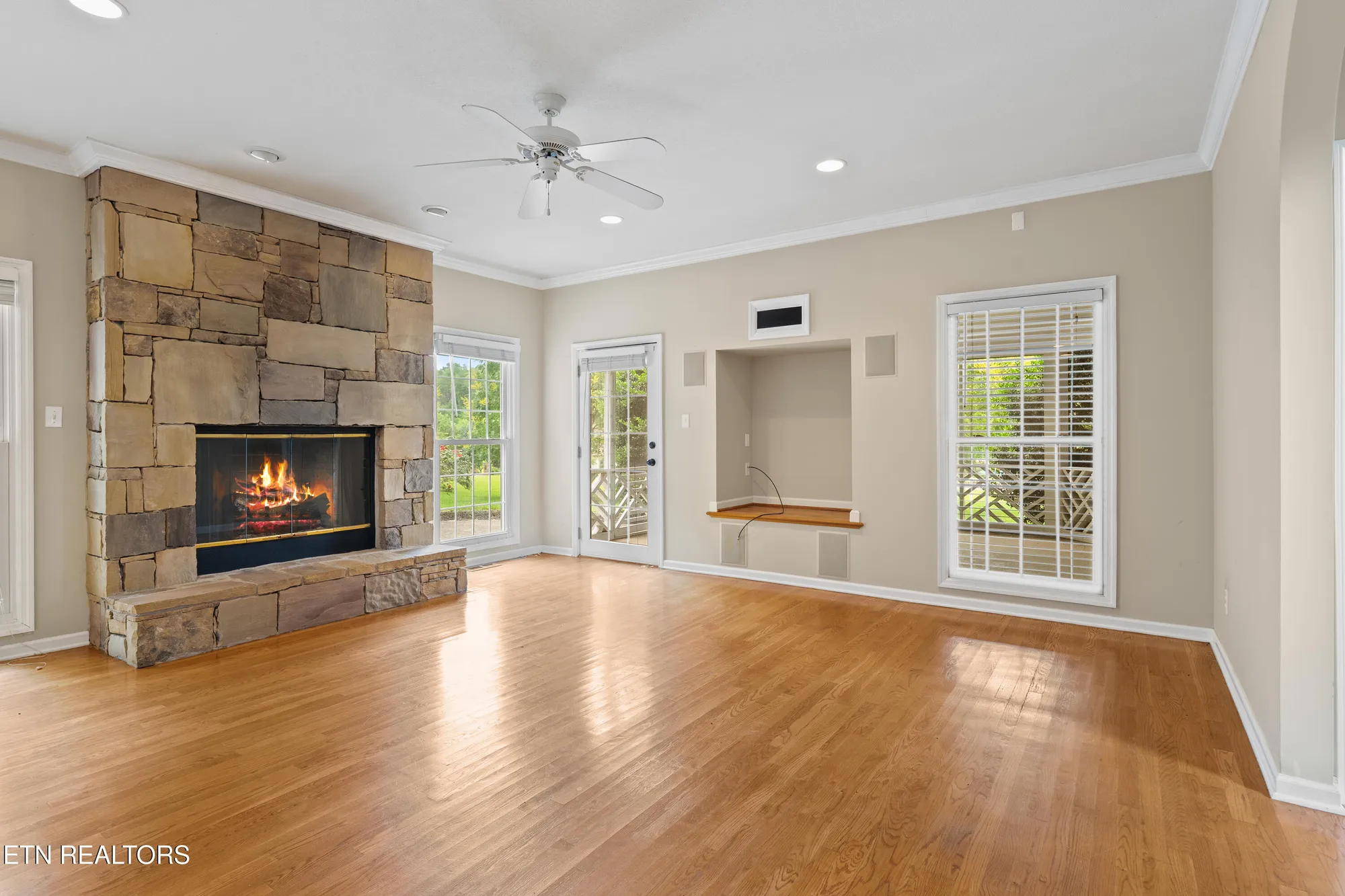 Property Slideshow image 9 of 57 | 612 sandpiper dr, Vonore, TN, 37885