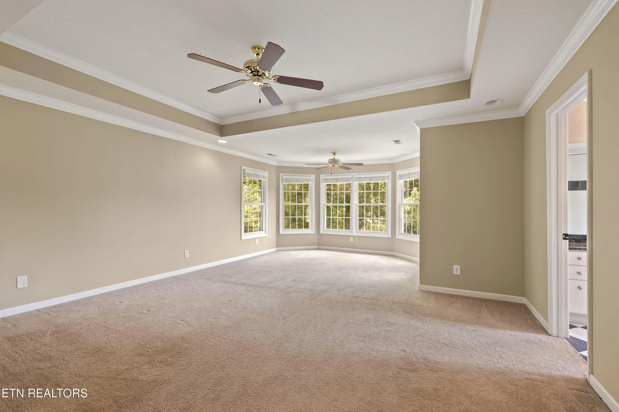 Property Slideshow image 23 of 57 | 612 sandpiper dr, Vonore, TN, 37885