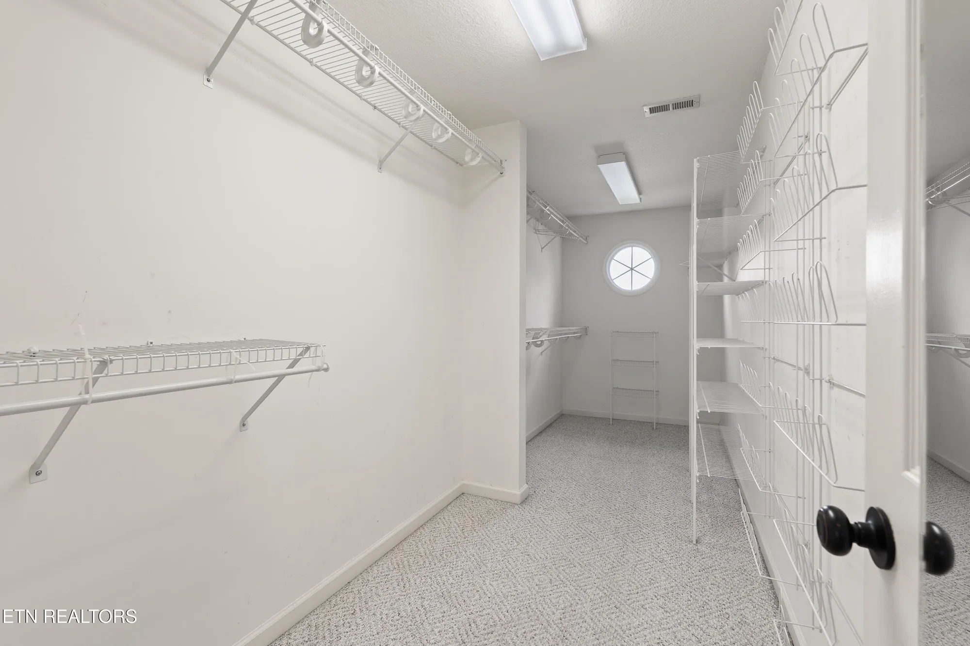 Property Slideshow image 30 of 57 | 612 sandpiper dr, Vonore, TN, 37885