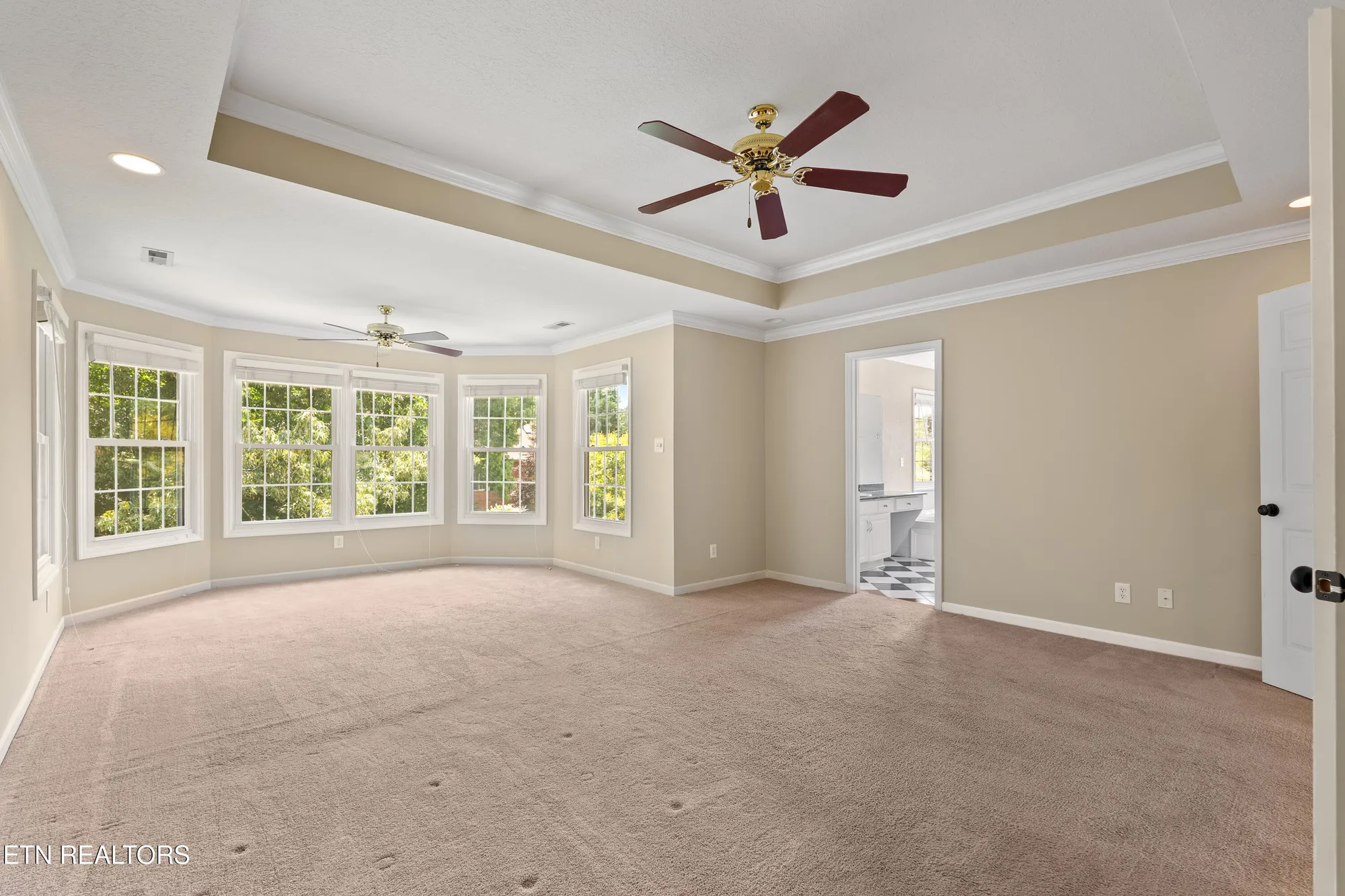 Property Slideshow image 25 of 57 | 612 sandpiper dr, Vonore, TN, 37885