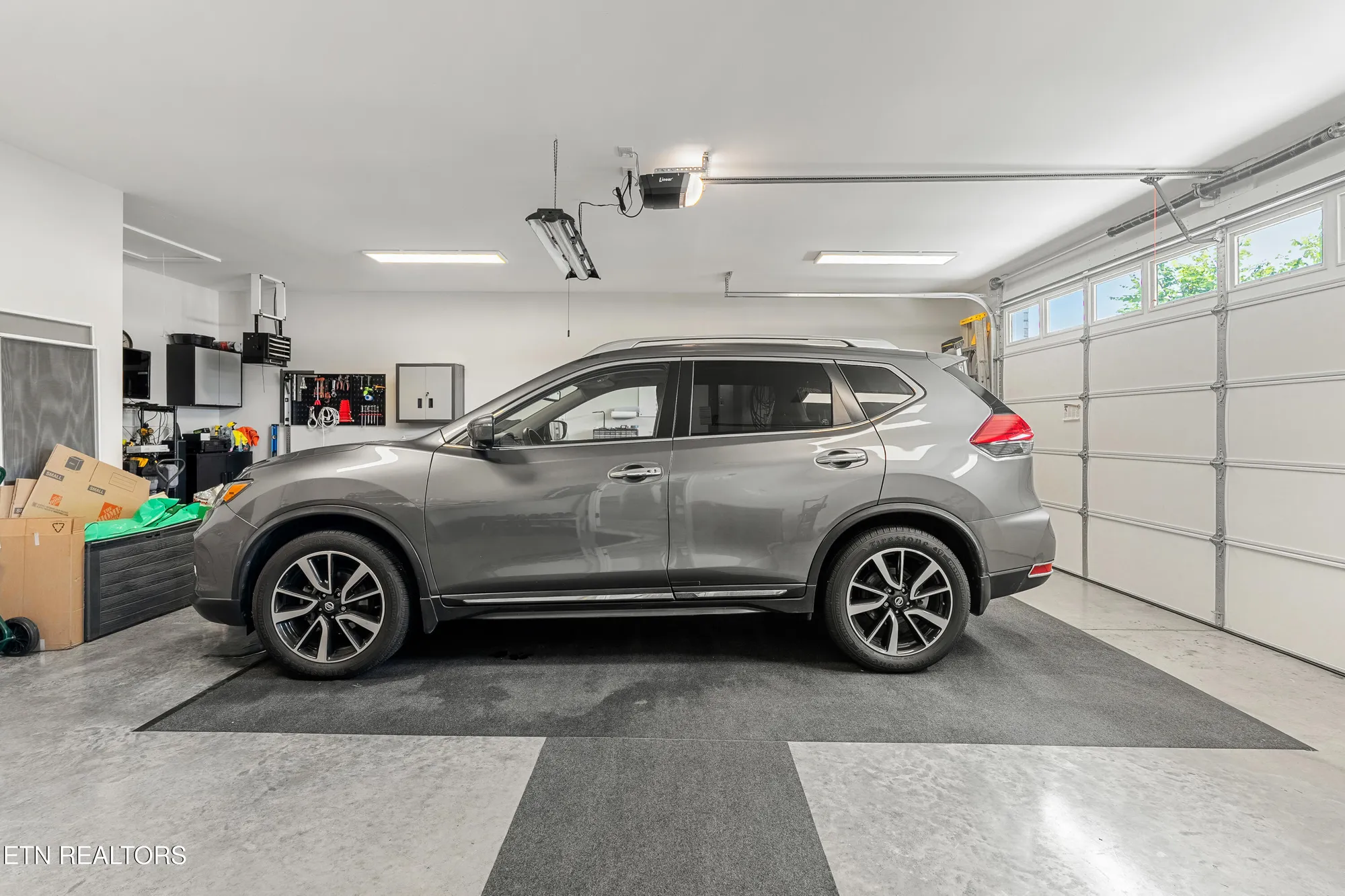 Property Slideshow image 37 of 39 | 119 yona way, Loudon, TN, 37774