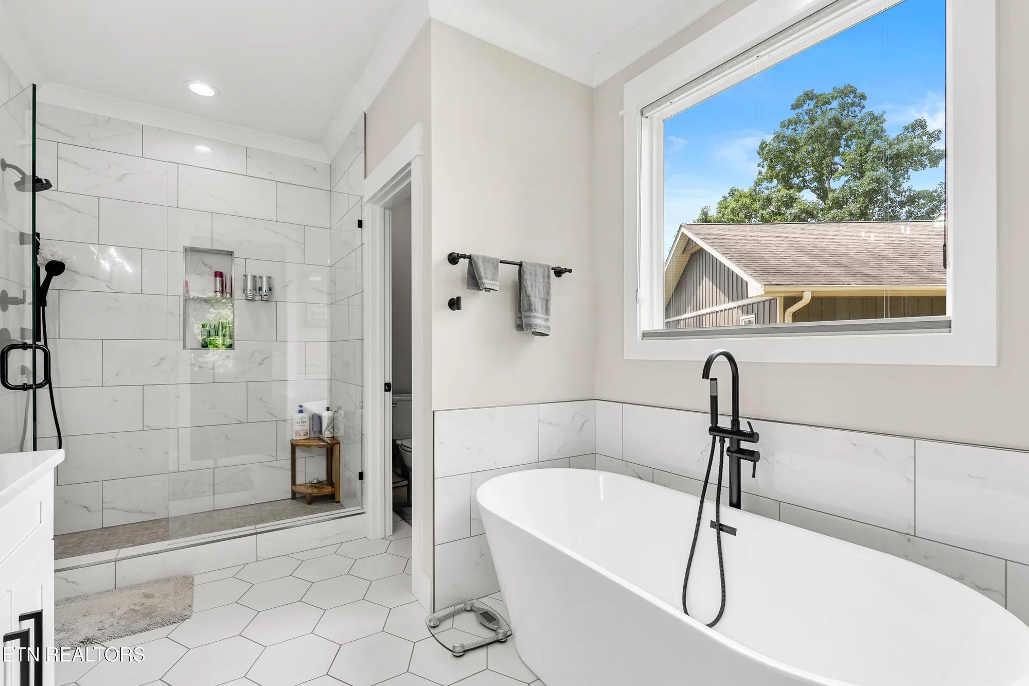 Property Slideshow image 29 of 39 | 119 yona way, Loudon, TN, 37774