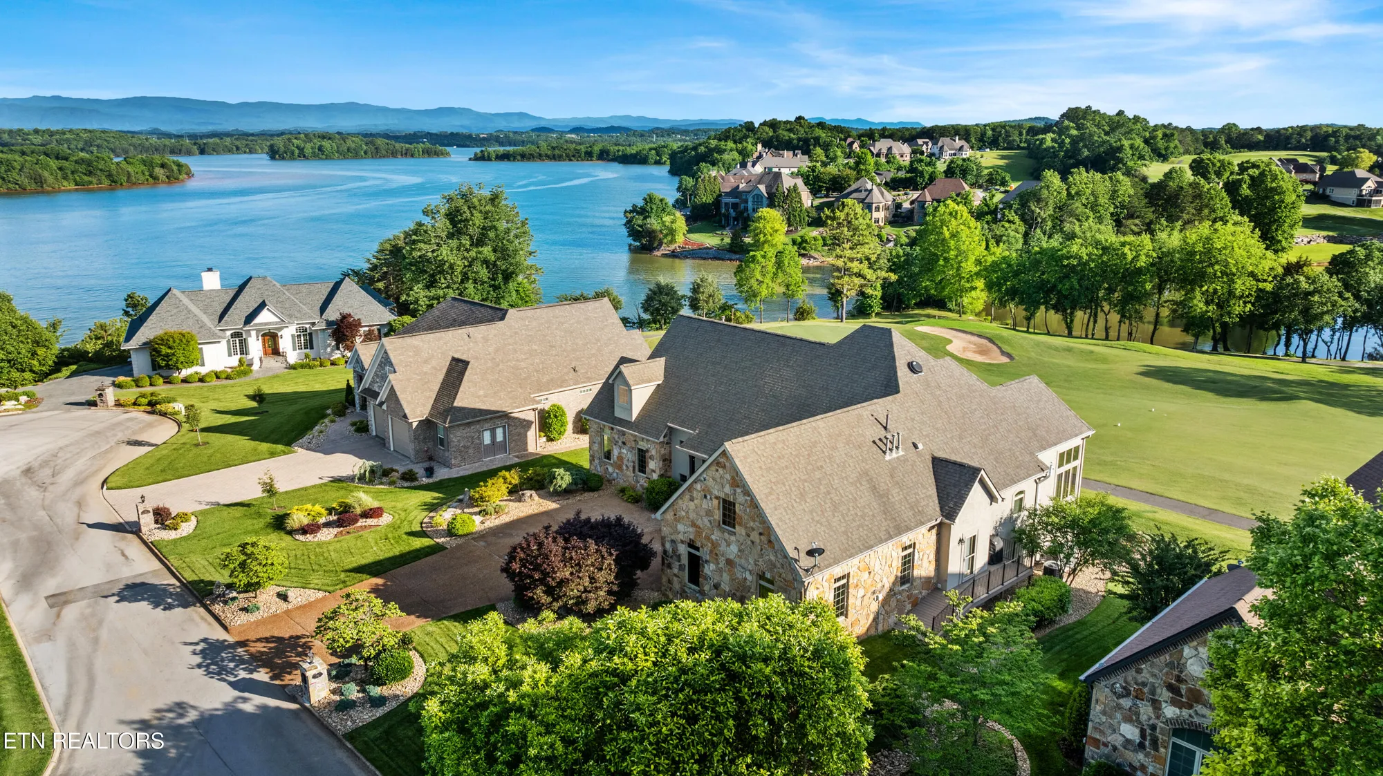 Property Slideshow image 4 of 46 | 170 blue jay ave, Vonore, TN, 37885