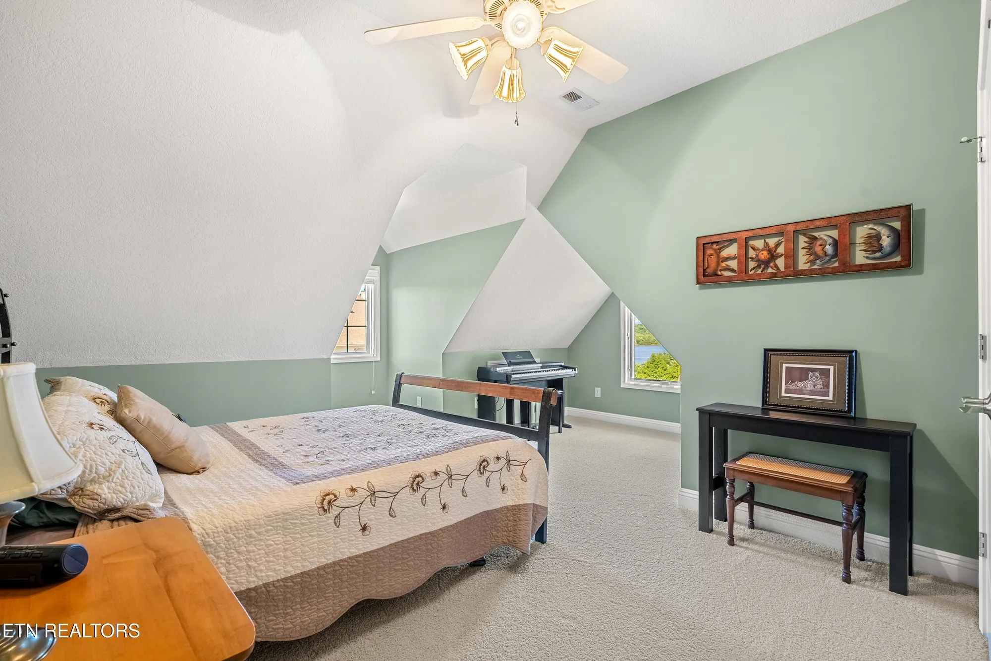 Property Slideshow image 27 of 46 | 170 blue jay ave, Vonore, TN, 37885