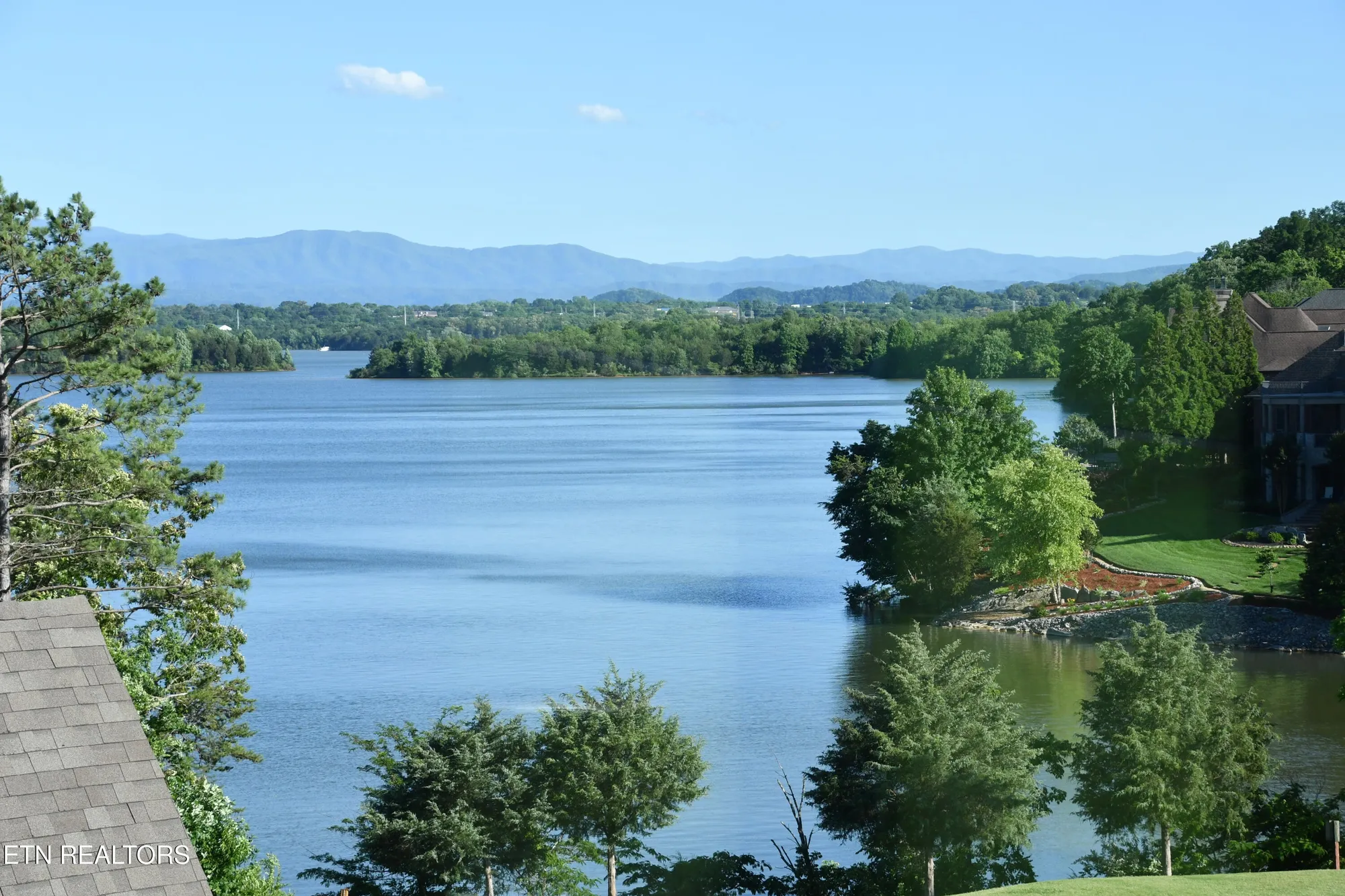 Property Slideshow image 30 of 46 | 170 blue jay ave, Vonore, TN, 37885