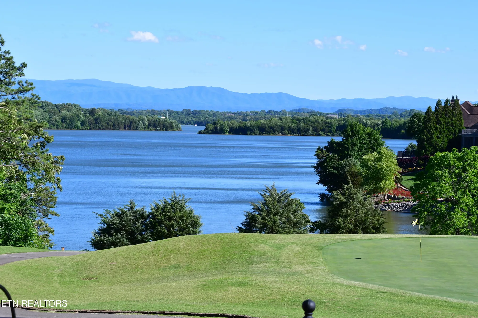 Property Slideshow image 13 of 46 | 170 blue jay ave, Vonore, TN, 37885