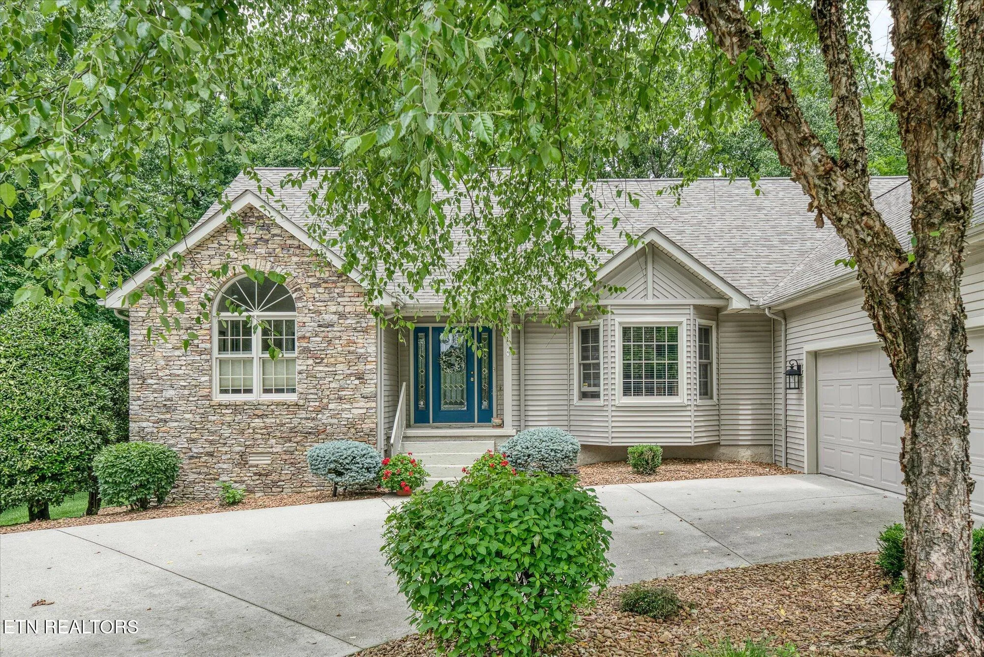 Property Slideshow image 6 of 47 | 21 lexham ct, Crossville, TN, 38558