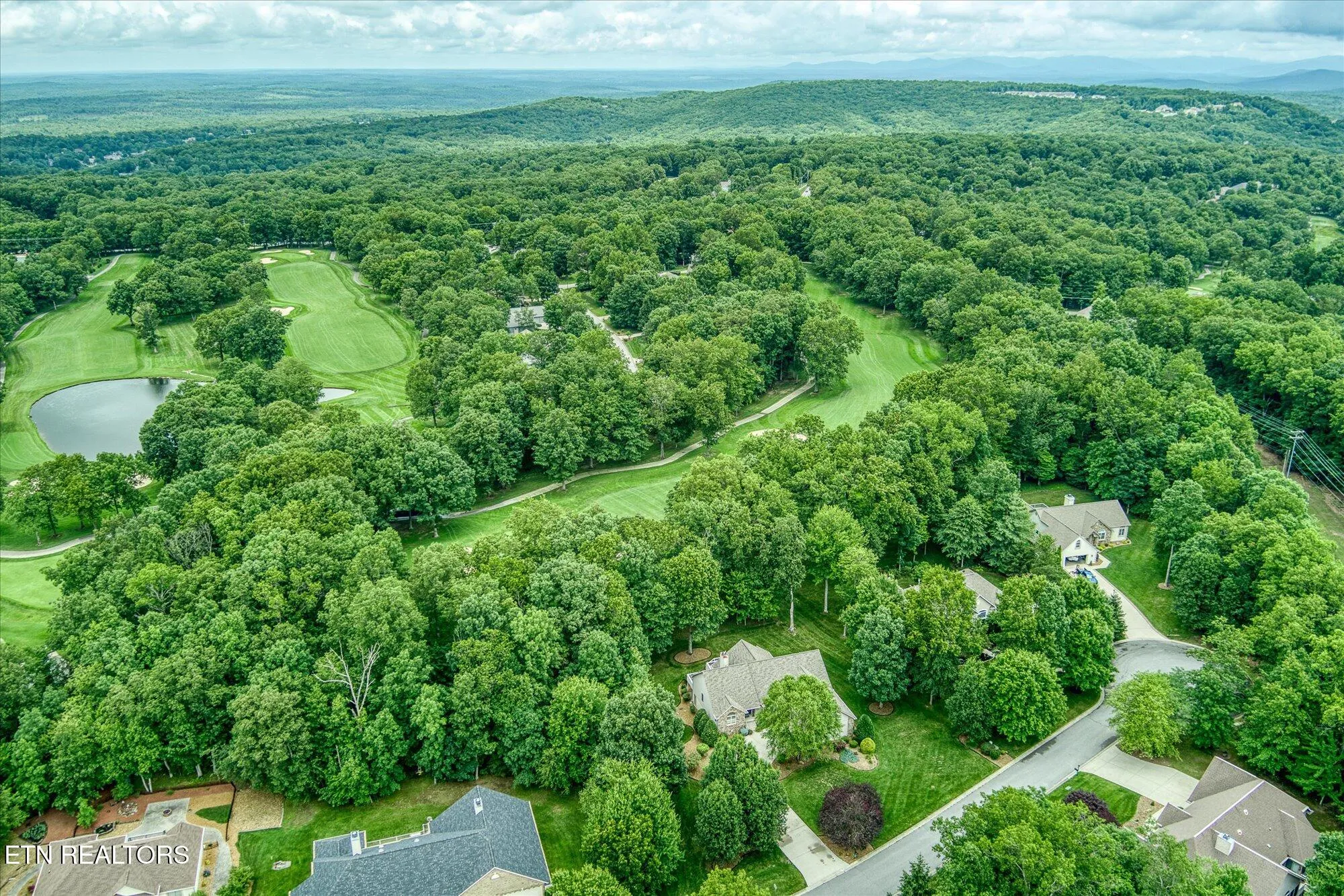 Property Slideshow image 8 of 47 | 21 lexham ct, Crossville, TN, 38558