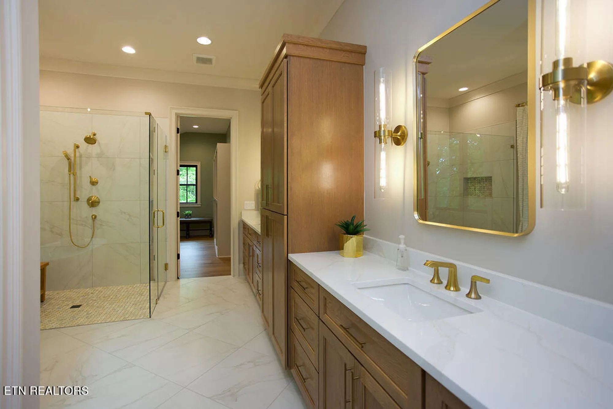 Property Slideshow image 20 of 35 | 268 stonehenge dr, Crossville, TN, 38558