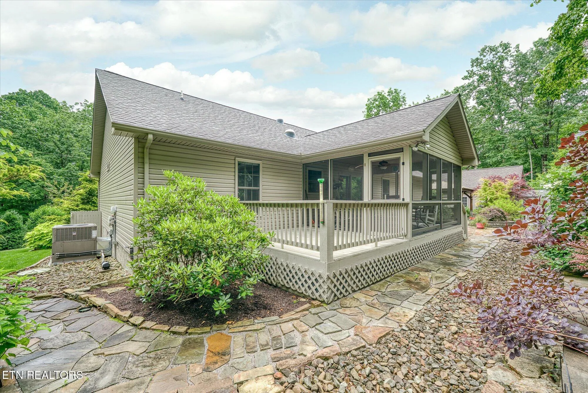 Property Slideshow image 6 of 60 | 130 folkstone rd, Crossville, TN, 38558