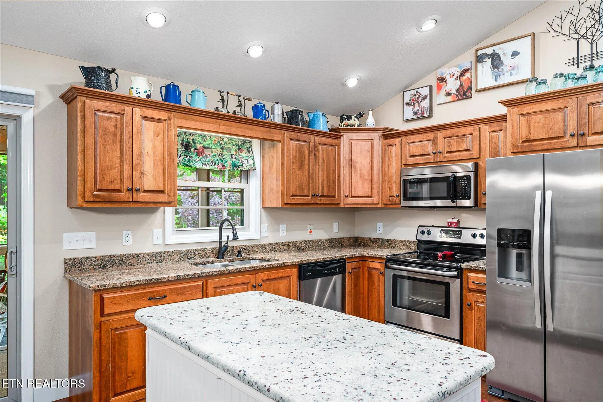 Property Slideshow image 18 of 60 | 130 folkstone rd, Crossville, TN, 38558