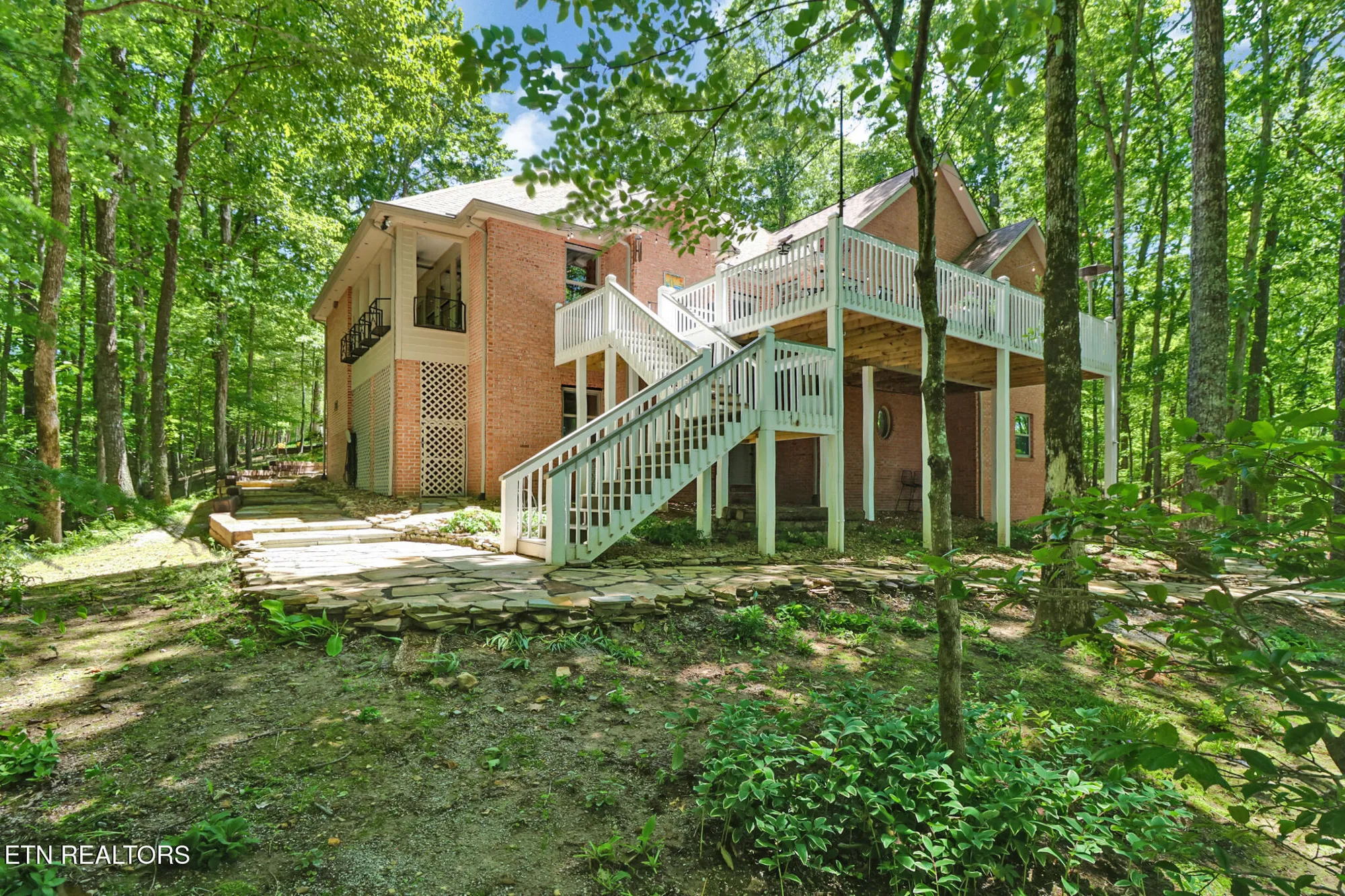 Property Slideshow image 56 of 60 | 15 quill ct, Crossville, TN, 38558