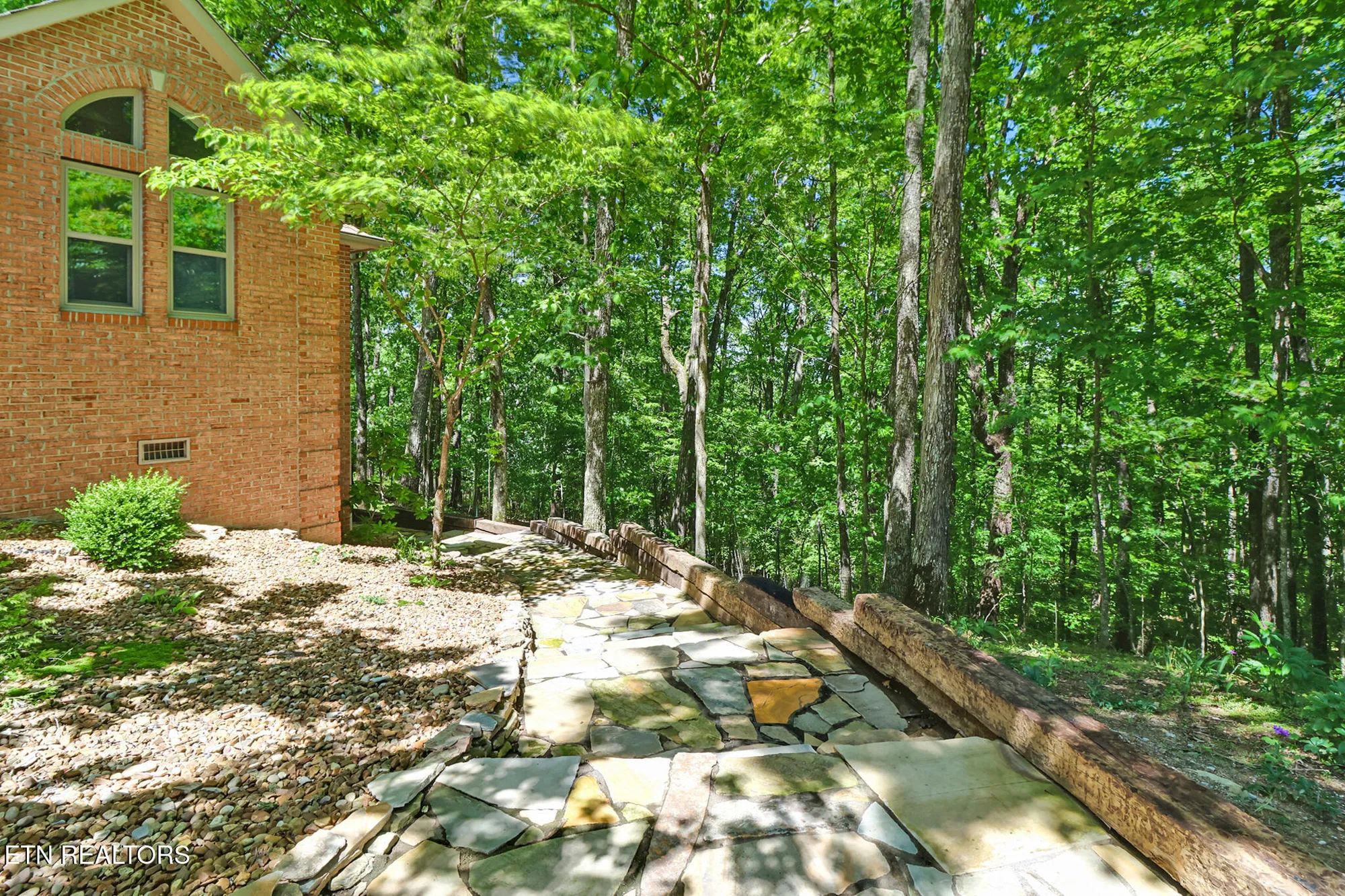 Property Slideshow image 55 of 60 | 15 quill ct, Crossville, TN, 38558